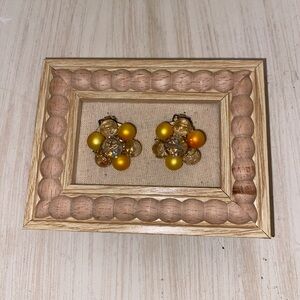 Vintage Cluster Bead Clip-On Earrings in Yellow and Gold